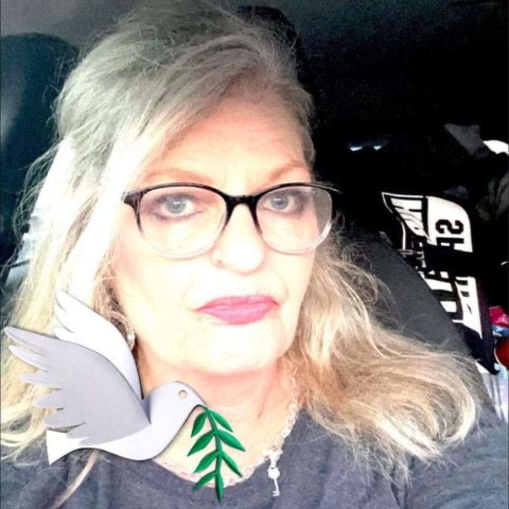 Meet your Posher, Angela